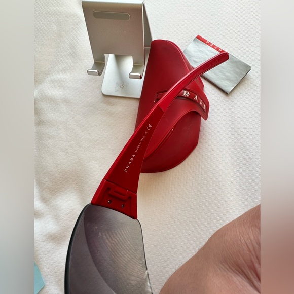 🔥Prada Sunglasses ( Large Size) - Picture 10 of 17